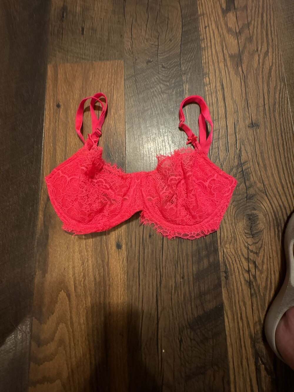Victorias Secret Lace Balconette Bra Size 32DDD Pink